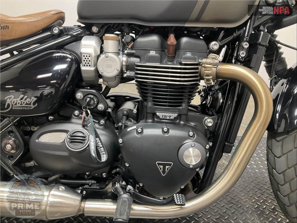 2022 Triumph BONNEVILLE BOBBER — фото 6