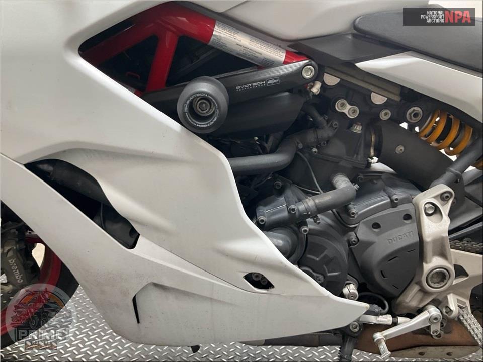 2017 Ducati SUPERSPORT S WHITE — фото 7