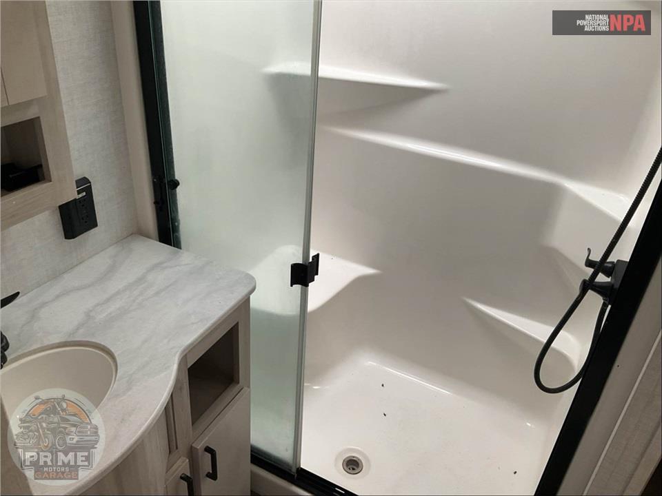 2022 East To West M-375BH-OK - TANDARA FIFTH WHEEL SERIES — фото 18