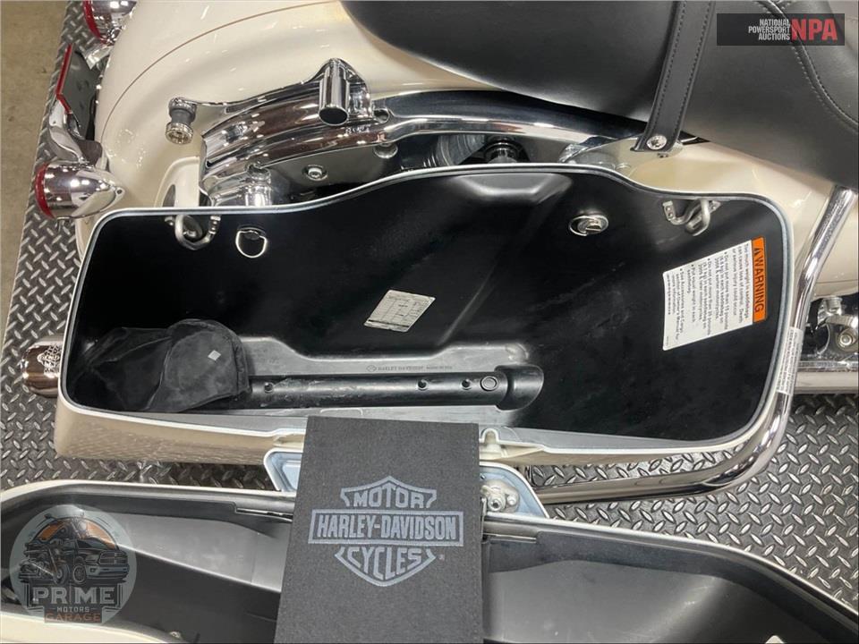 2014 Harley-Davidson FLHXS STREET GLIDE — фото 18