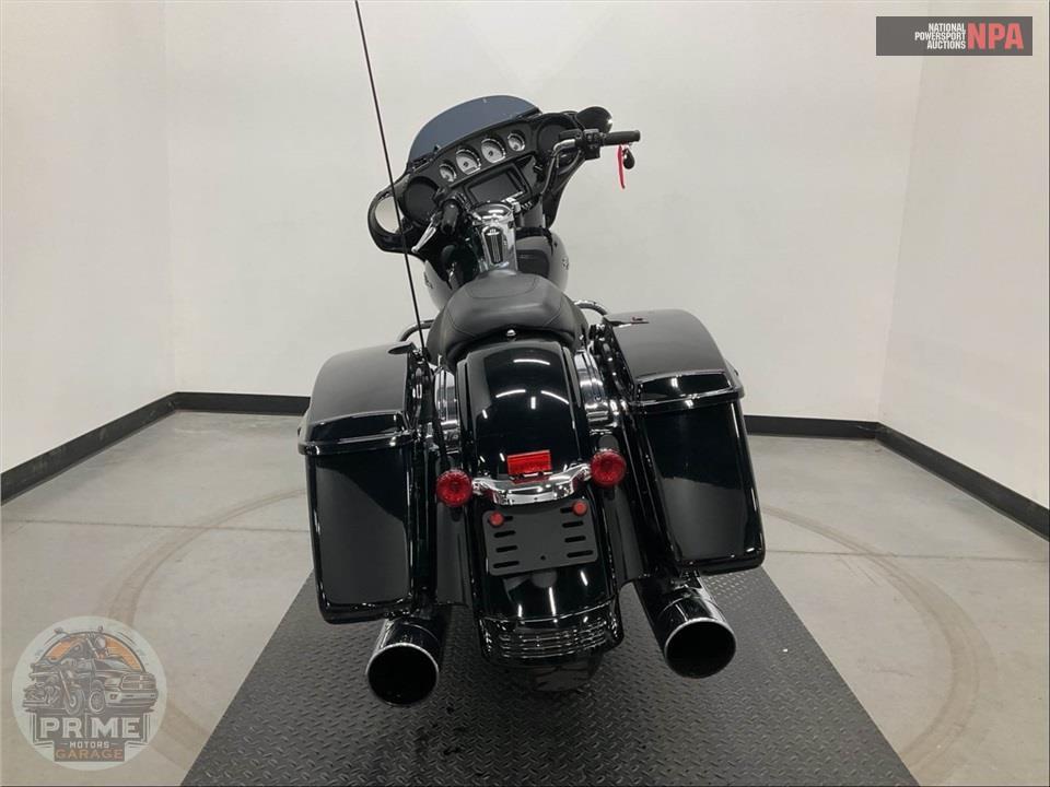 2017 Harley-Davidson FLHXS STREET GLIDE SPECIAL — фото 4