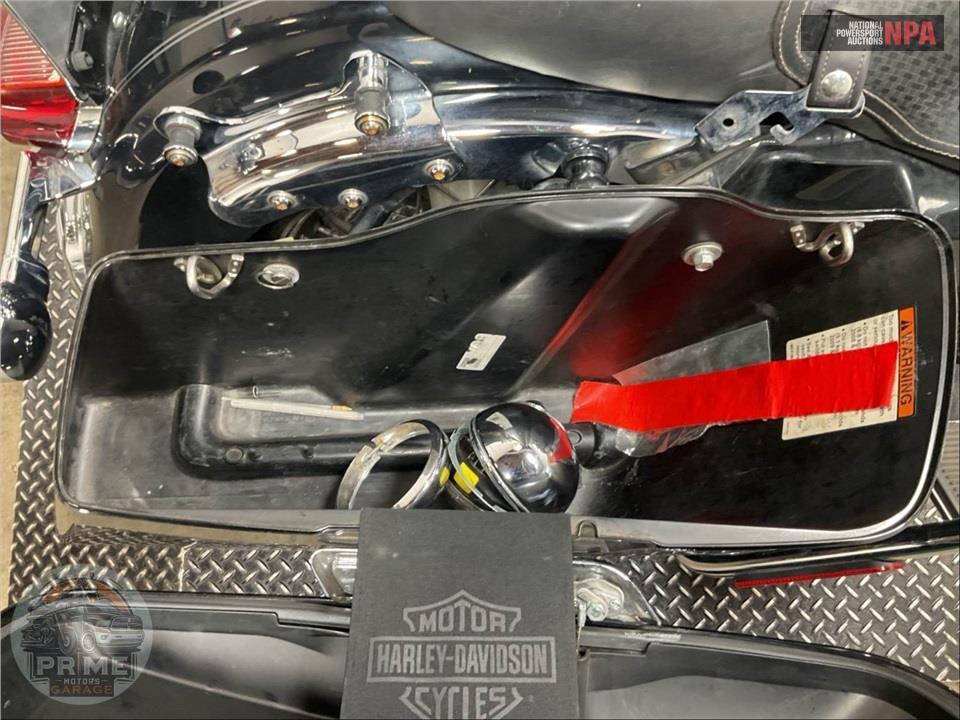 2012 Harley-Davidson FLHRC ROAD KING CLSC — фото 25