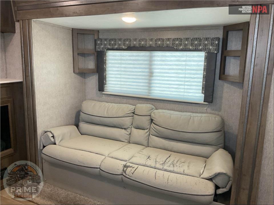 2020 Coleman By Dutchmen M-1805RB LIGHT SERIES — фото 6