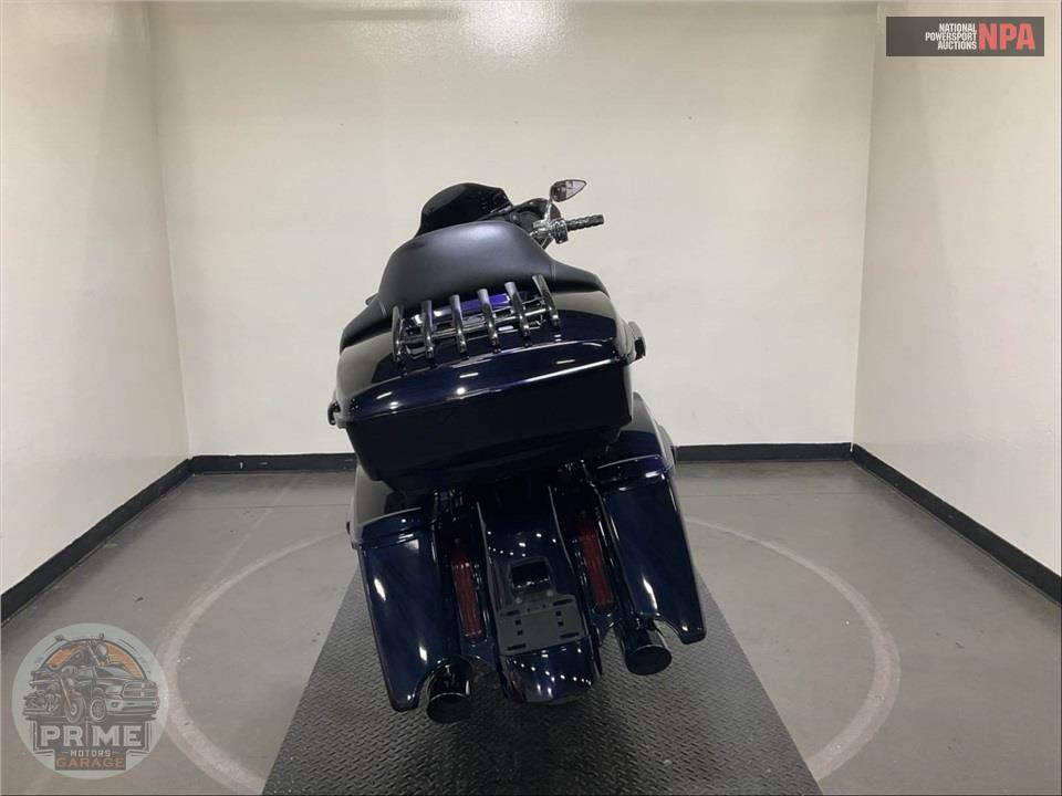 2015 Harley-Davidson FLHXSE CVO STREET GLIDE SPECIAL — фото 4
