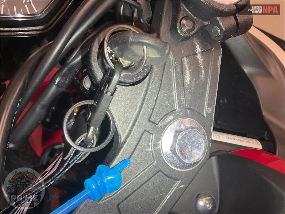 2015 Yamaha YZF-R3 — фото 35