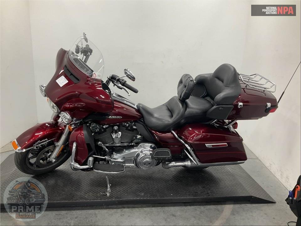 2017 Harley-Davidson FLHTK ULTRA LIMITED — фото 3
