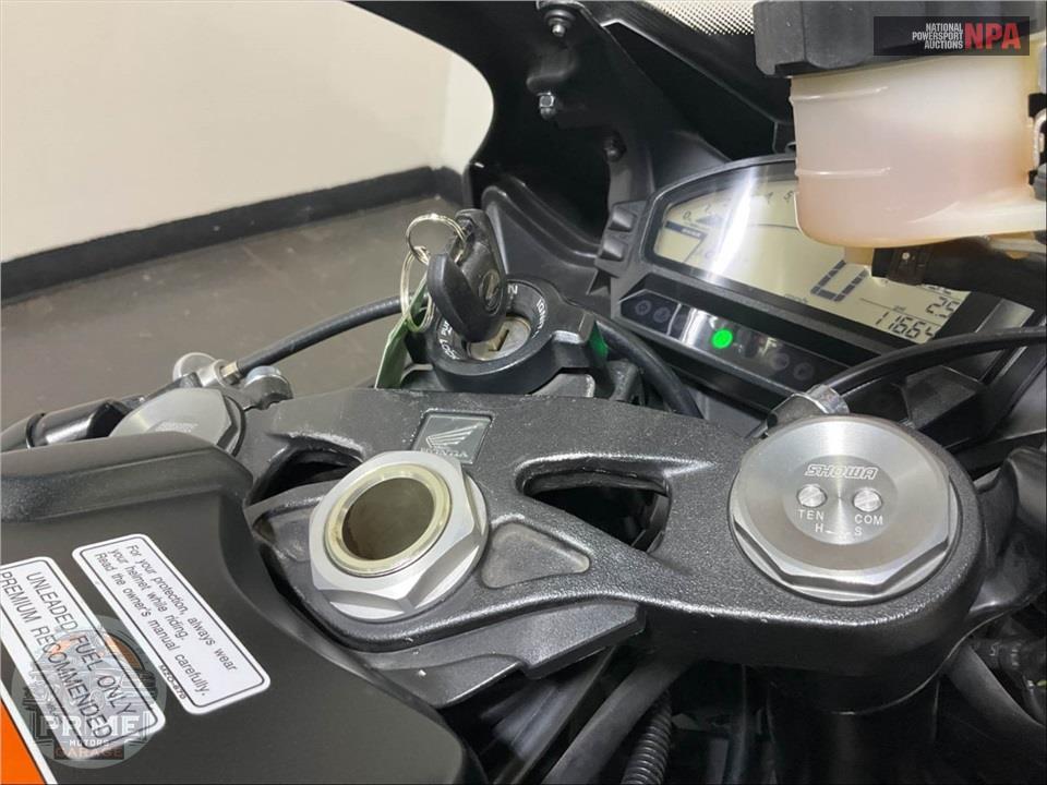 2016 Honda CBR1000RRG — фото 15