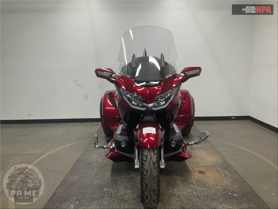 2018 Honda GL1800D GOLDWING TOUR DCT (RED) — фото 2
