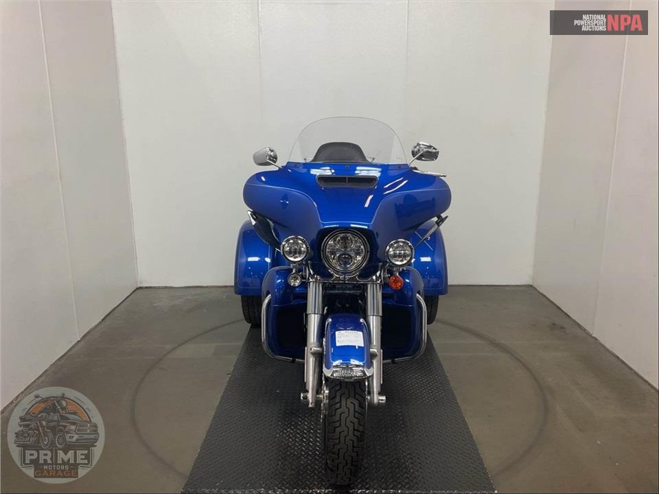 2024 Harley-Davidson FLHTCUTG TRI GLIDE ULTRA CLASSIC — фото 2