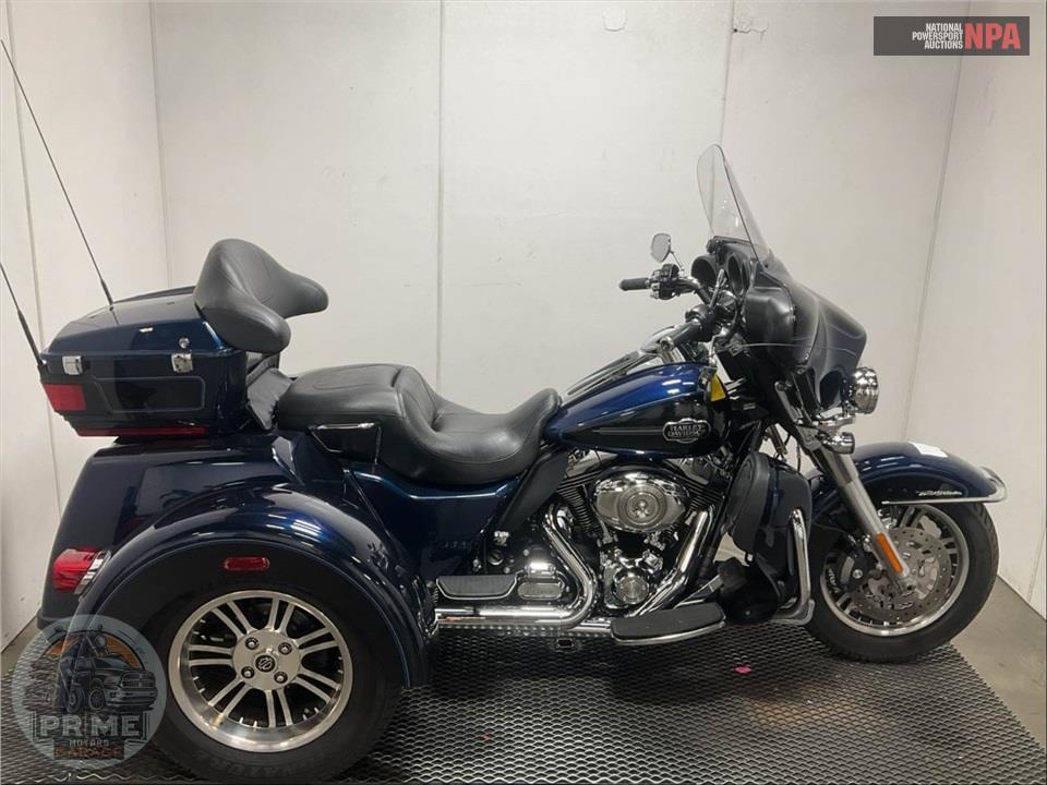 2012 Harley-Davidson FLHTCUTG TRIGLIDE UL CLSC — фото 1
