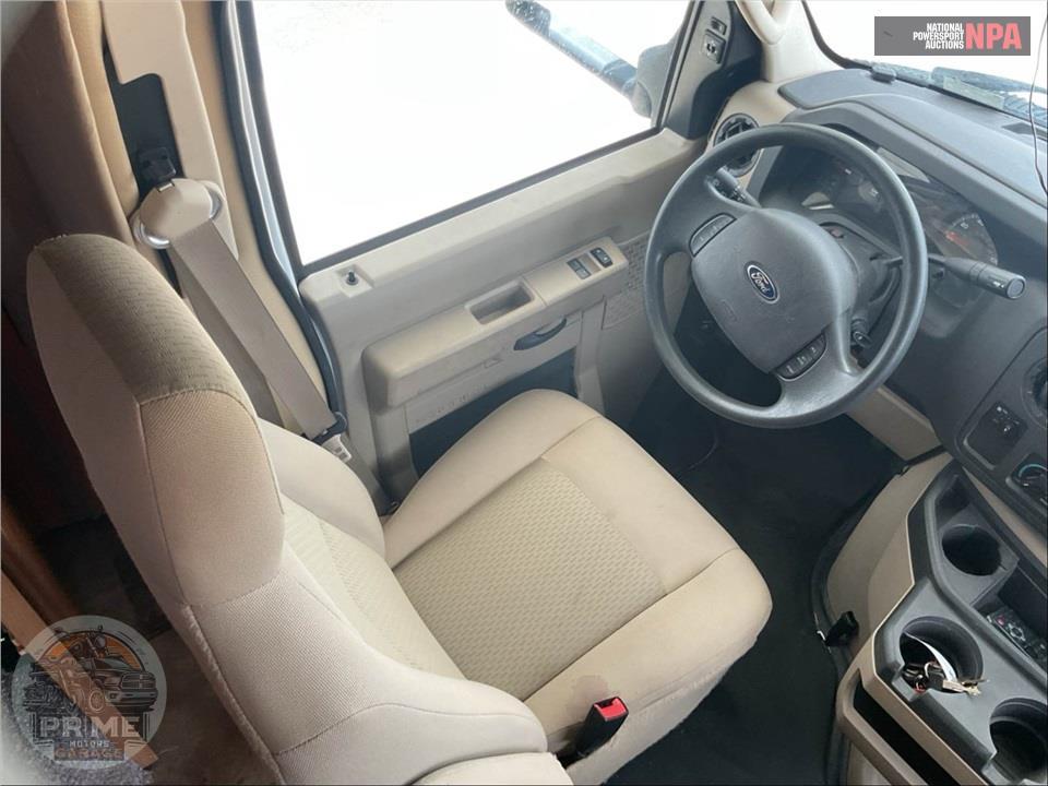 2017 Sunseeker By Forest River M-2290S FORD E450 6.8 LITER — фото 16
