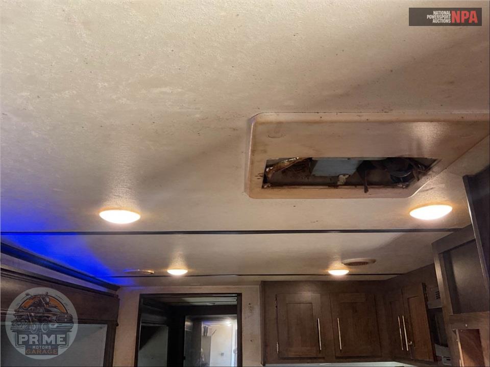 2018 Crossroads Rv M-31 BH - VOLANTE SERIES — фото 29