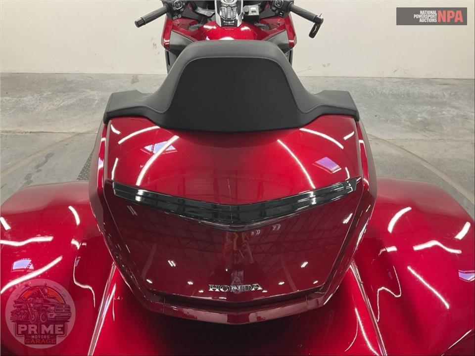 2018 Honda GL1800D GOLDWING TOUR DCT (RED) — фото 12