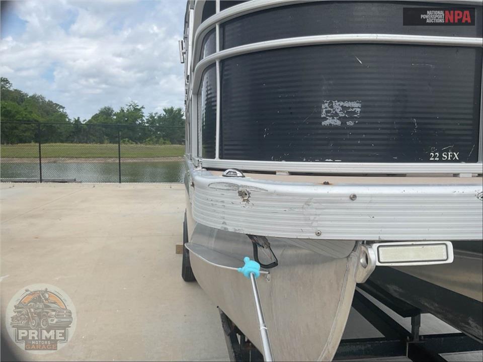 2015 Bennington Pontoons 22 SFX SX SERIES L=22/E=1-115HP YAMAHA OB — фото 14
