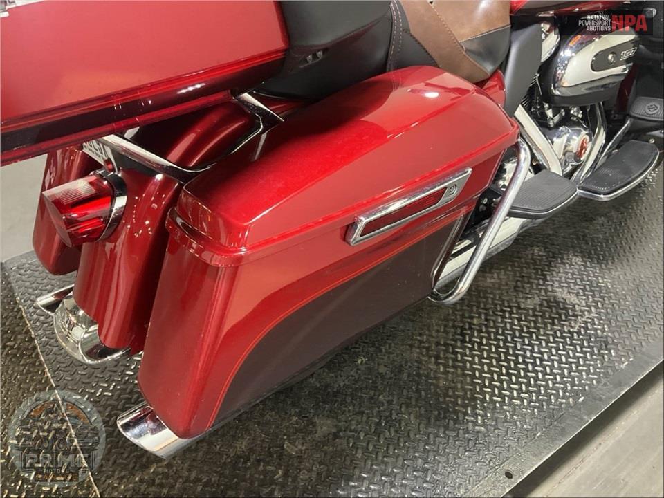 2018 Harley-Davidson FLTRU ROAD GLIDE ULTRA — фото 25