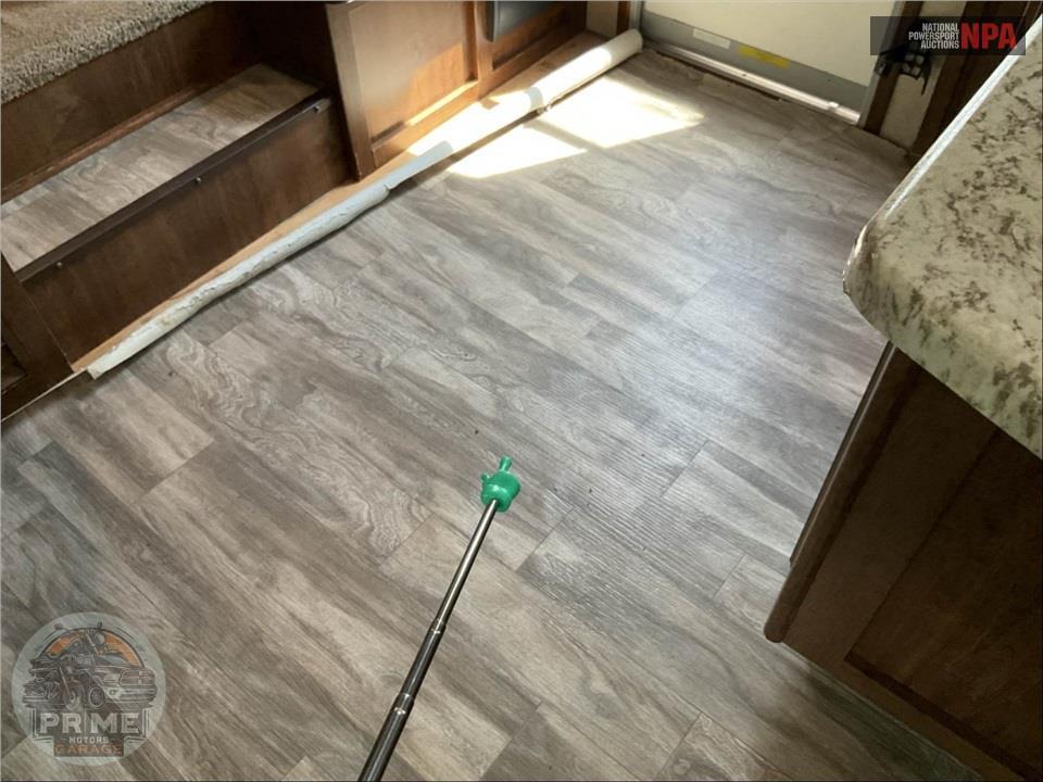 2017 Highland Ridge Rv M-295FBH - LIGHT FIFTH WHEEL SERIES — фото 20
