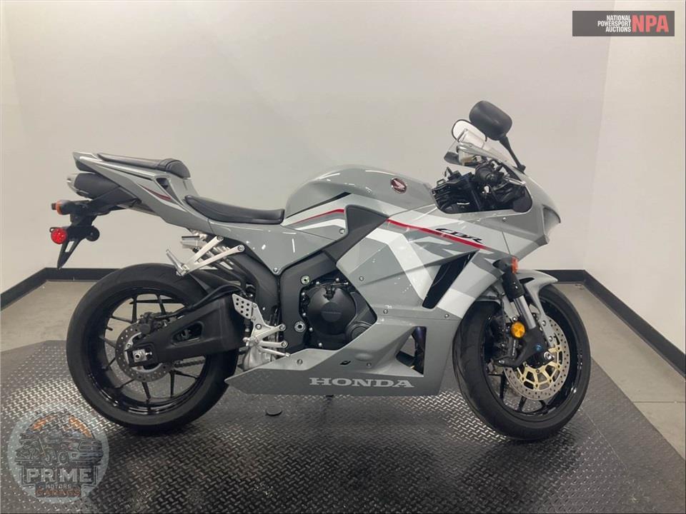 2025 Honda CBR600RR — фото 1