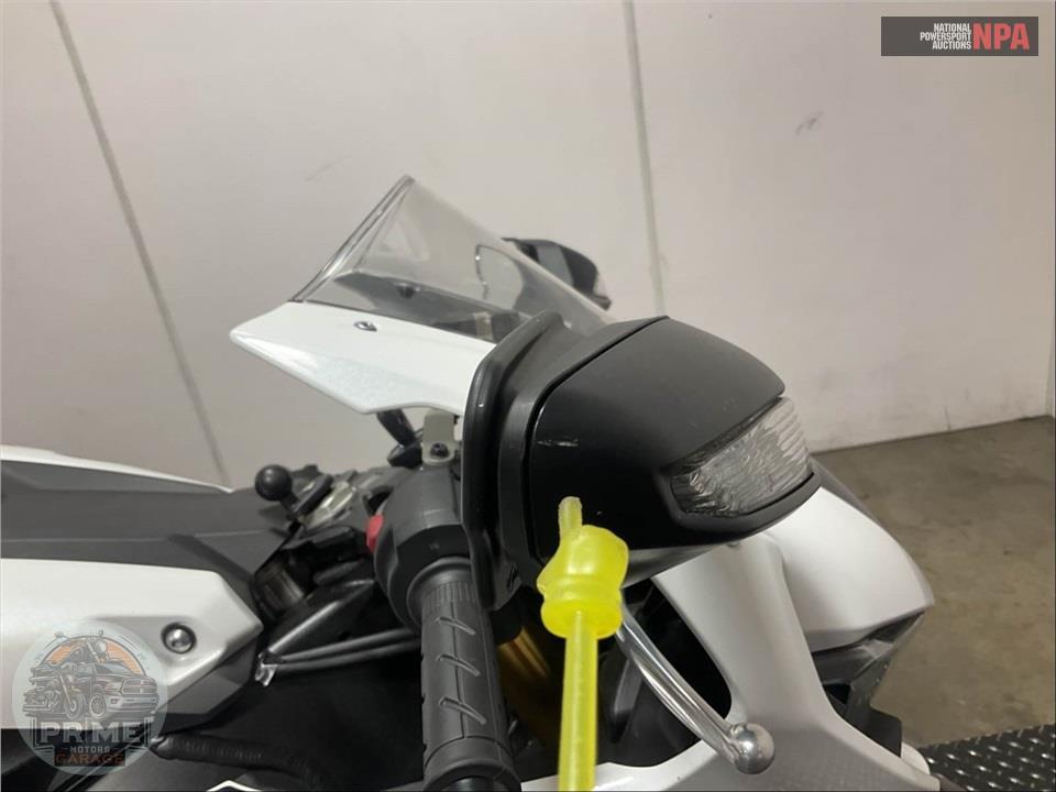 2025 Honda CBR1000RR — фото 19