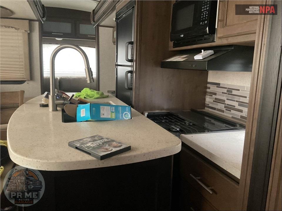 2019 Keystone Rv M-32 RLI COUGAR SERIES — фото 8