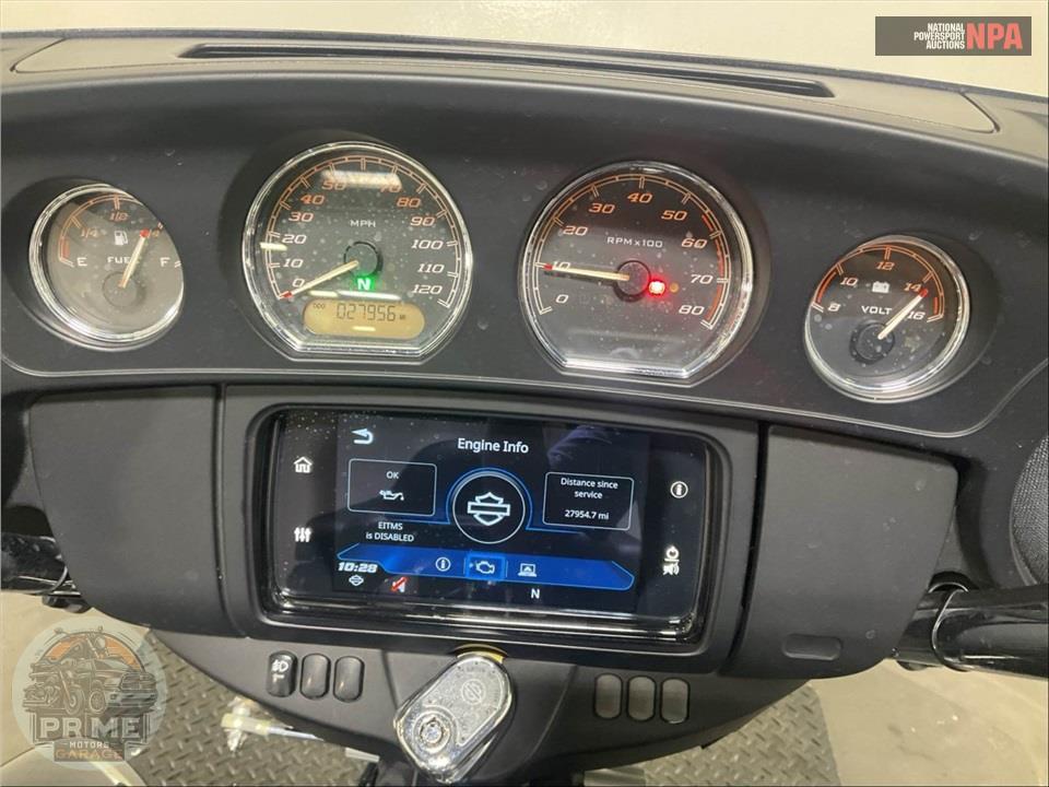 2021 Harley-Davidson FLHTCUTG TRI GLIDE ULTRA CLASSIC — фото 5