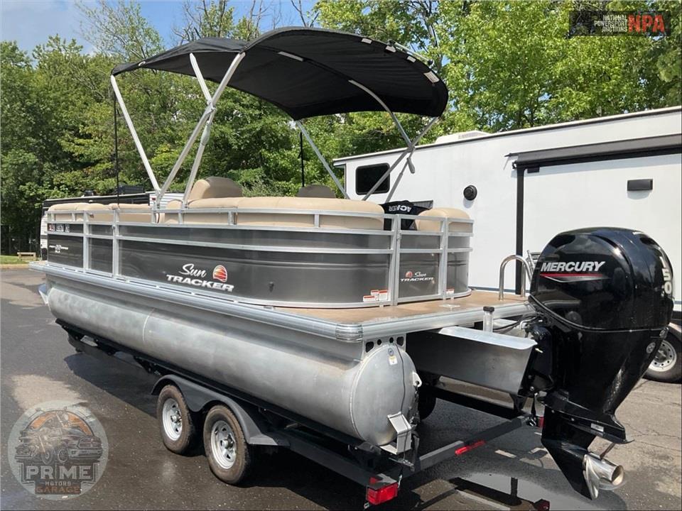 2024 Sun Tracker PARTY BARGE 22DLX L=22/ E=1-150HP MERCURY OB — фото 3