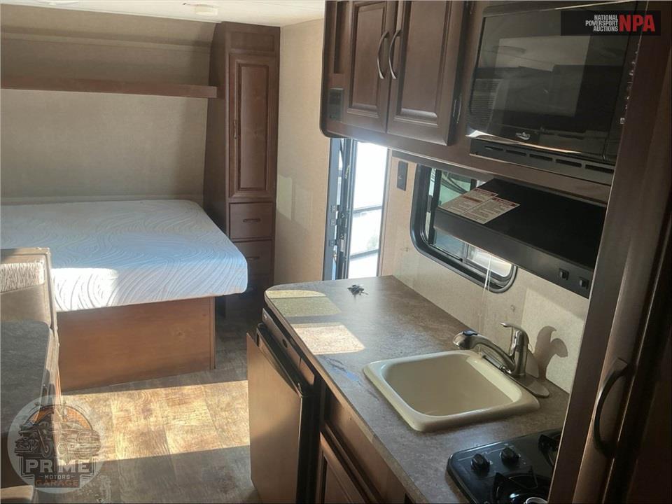 2017 Crossroads Rv M-18 BH - Z-1 LITE SERIES — фото 6
