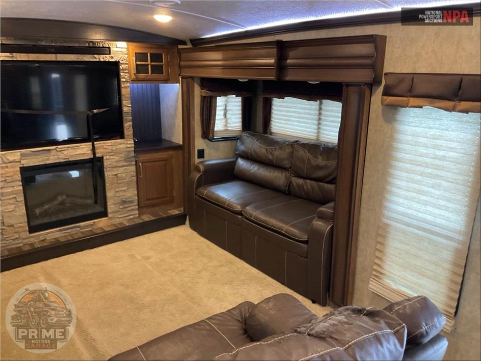 2016 Keystone Rv M-3710 FL - MONTANA FIFTH WHEEL SERIES — фото 7