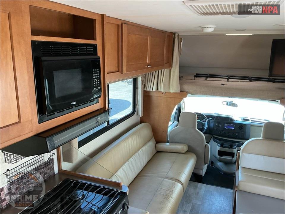 2018 Winnebago M-25B FORD - MINNIE WINNIE SERIES — фото 10