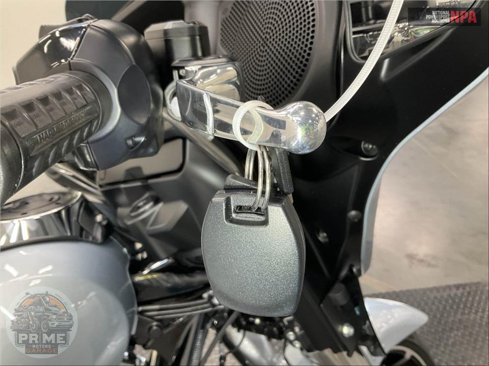2025 Harley-Davidson FLHX STREET GLIDE — фото 10