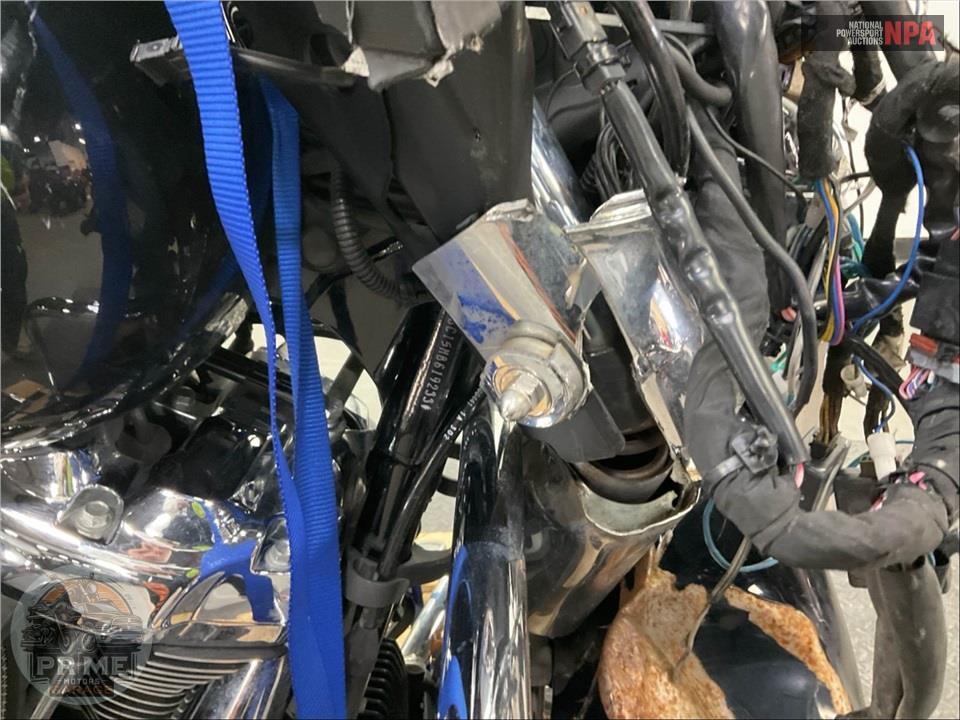 2021 Harley-Davidson FLHX STREET GLIDE — фото 38