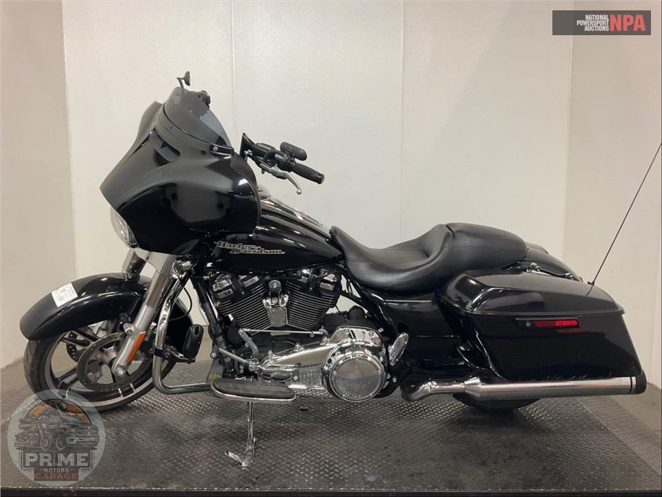 2017 Harley-Davidson FLHX STREET GLIDE — фото 3