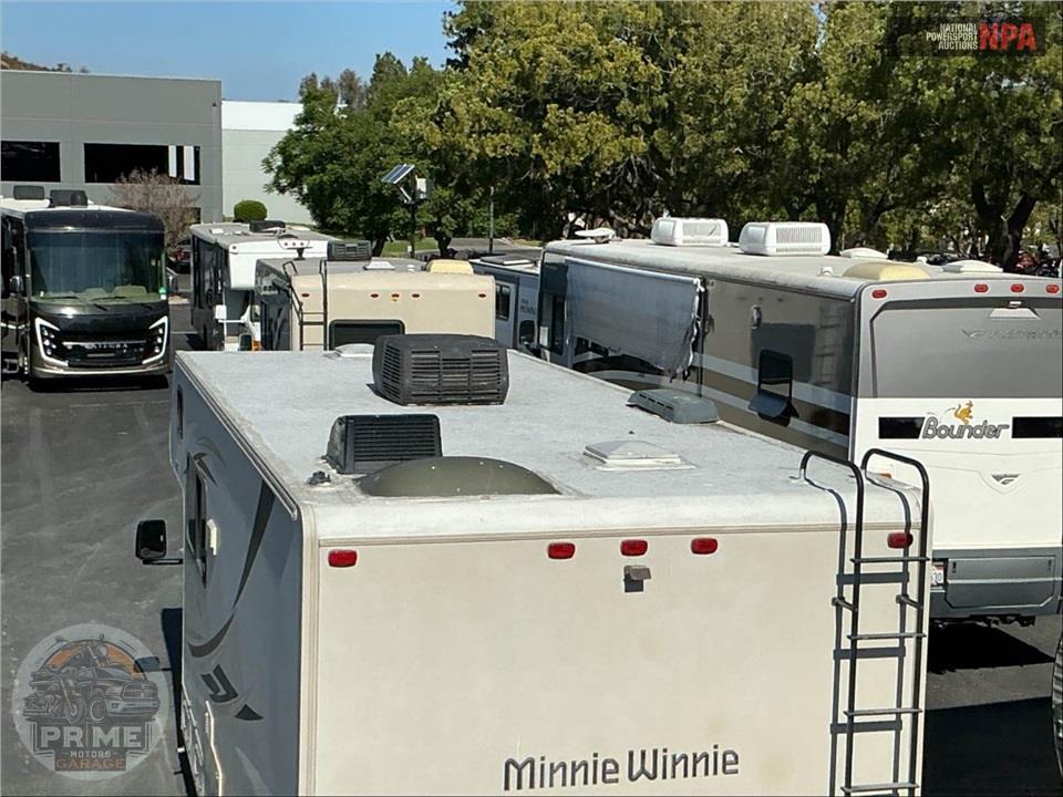 2018 Winnebago M-25B FORD - MINNIE WINNIE SERIES — фото 27