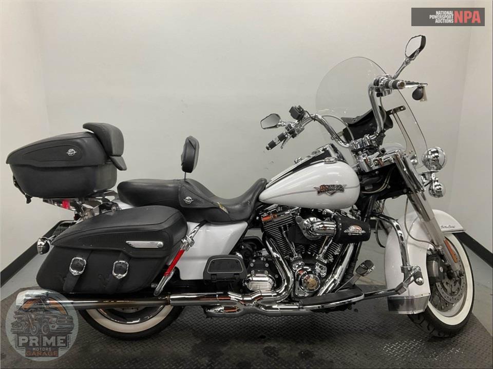 2012 HARLEY-DAVIDSON FLHRC ROAD KING CLSC