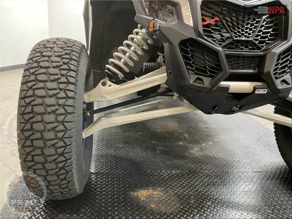 2023 Can-Am MAVERICK X3 MAX X RS TURBO RR 72 (BLUE/TAN/RED) — фото 26