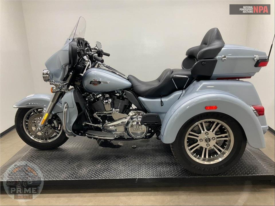2023 Harley-Davidson FLHTCUTG TRI GLIDE ULTRA CLASSIC — фото 3