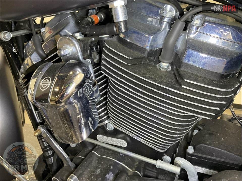 2017 Harley-Davidson FLHXS STREET GLIDE SPECIAL — фото 9