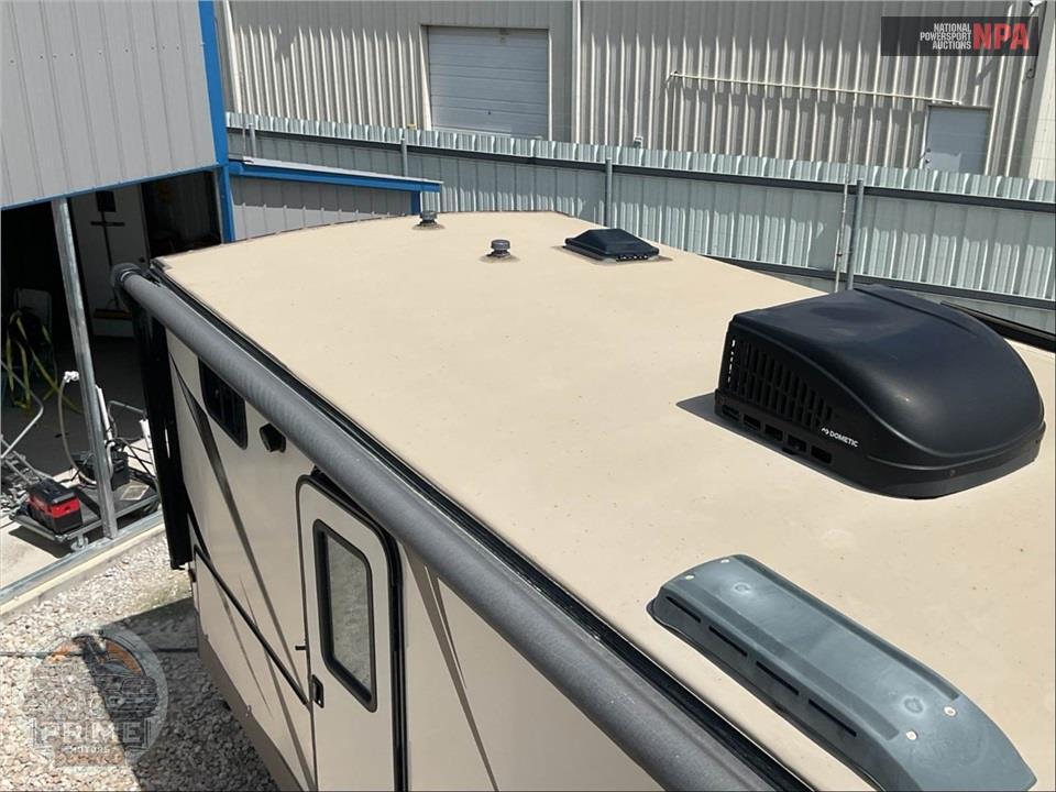 2018 Crossroads Rv M-31 BH - VOLANTE SERIES — фото 37
