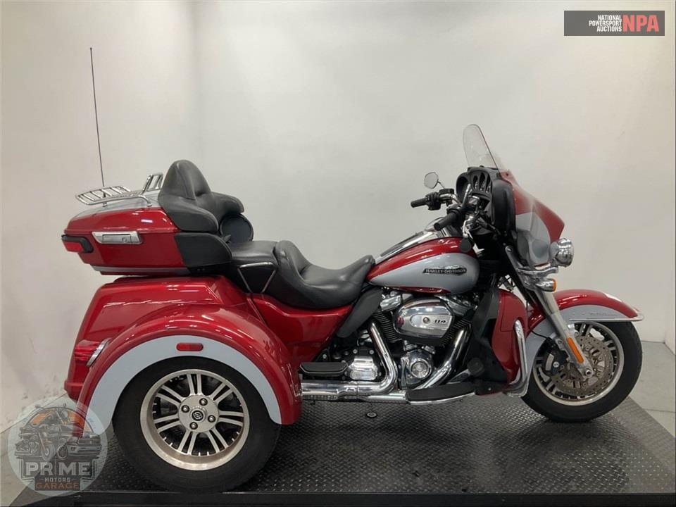 2019 Harley-Davidson FLHTCUTG TRI GLIDE ULTRA — фото 1