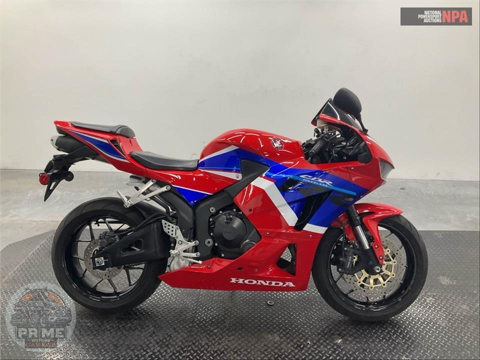 2025 Honda CBR600RR — фото 1