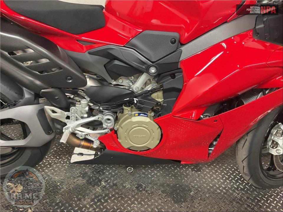2025 Ducati PANIGALE V4 S — фото 6