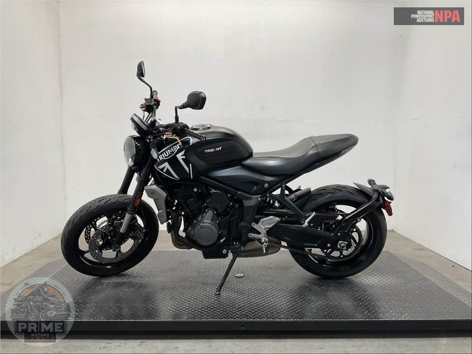 2022 Triumph TRIDENT (BLACK) — фото 3