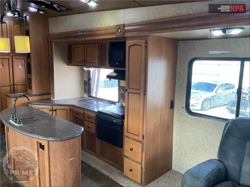 2014 Crossroads Rv M-34 RE - SUNSET TRAIL RESERVE FIFTH WHEEL SERIES — фото 8