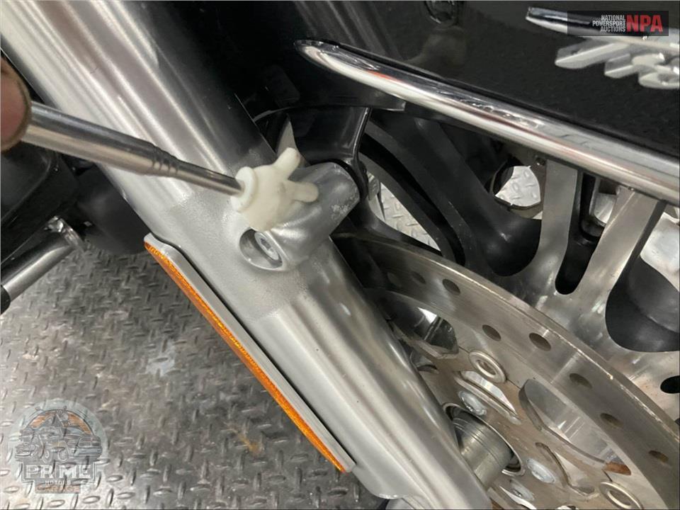 2023 Harley-Davidson FLHTCUTG TRI GLIDE ULTRA CLASSIC — фото 22
