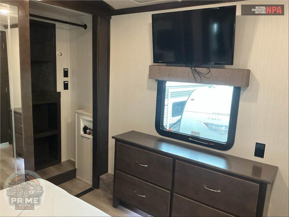 2021 Cedar Creek M-37MBH - SILVERBACK FIFTH WHEEL SERIES — фото 14