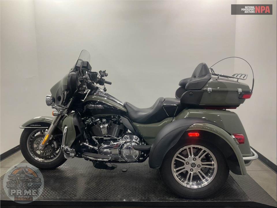 2021 Harley-Davidson FLHTCUTG TRI GLIDE ULTRA CLASSIC — фото 3
