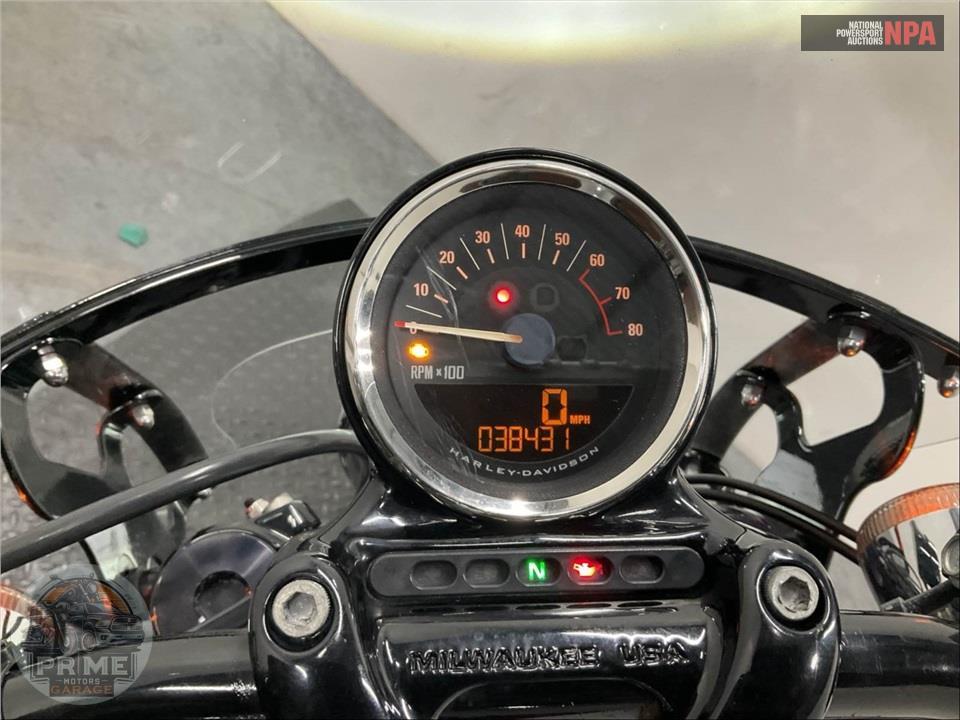 2016 Harley-Davidson XL1200CX ROADSTER — фото 5