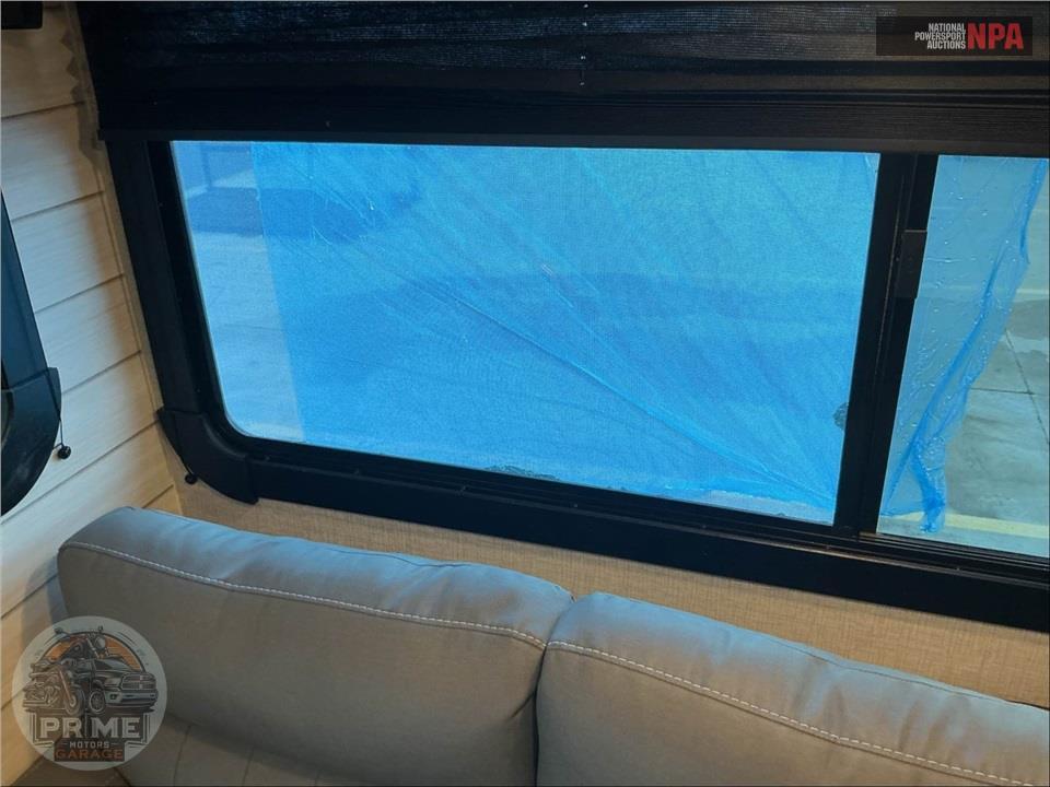2023 Crossroads Rv M-212 RB - SUNSET TRAIL SUPER LITE SERIES — фото 21