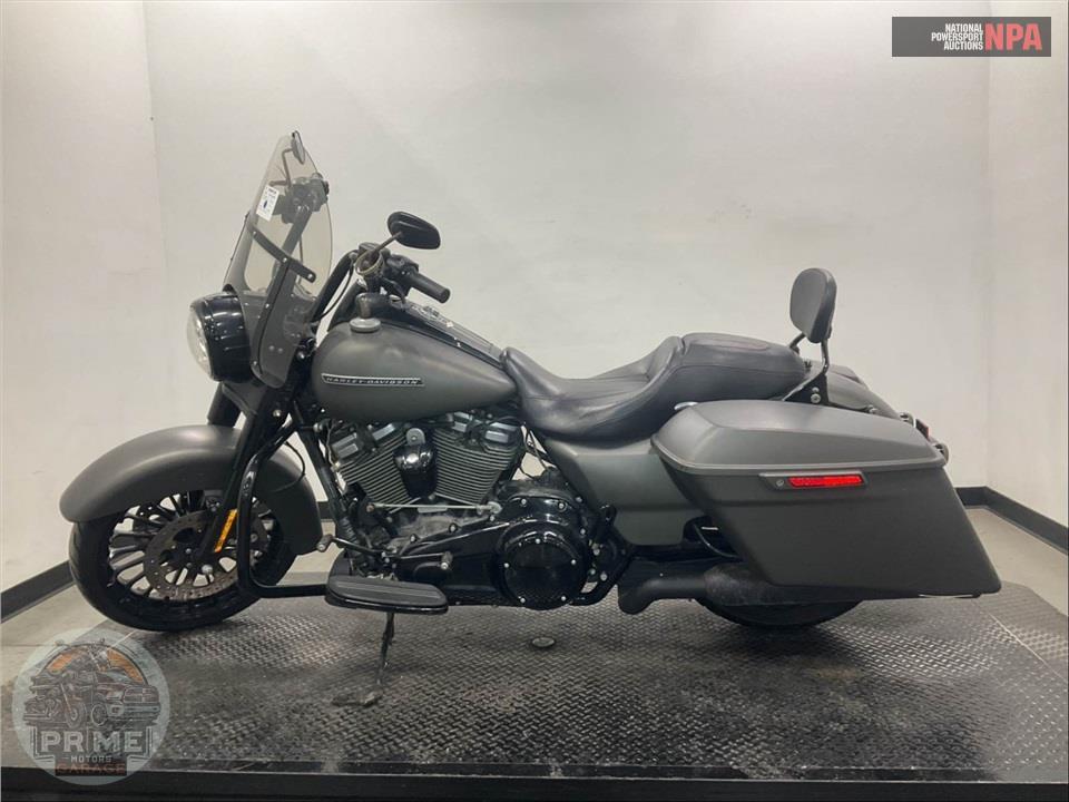 2018 Harley-Davidson FLHRXS ROAD KING SPECIAL — фото 3
