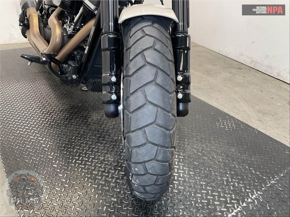 2022 Harley-Davidson FXFBS FAT BOB 114 — фото 17