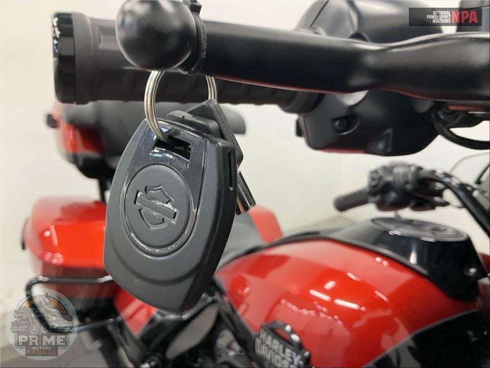 2025 Harley-Davidson FLHXU STEET GLIDE ULTRA — фото 10